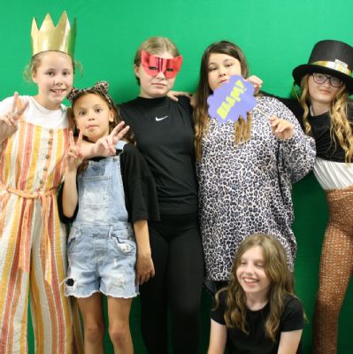 Year6Disco10)1)