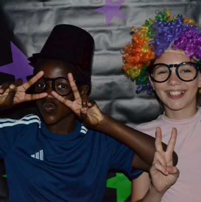 Year 6 Disco (11)